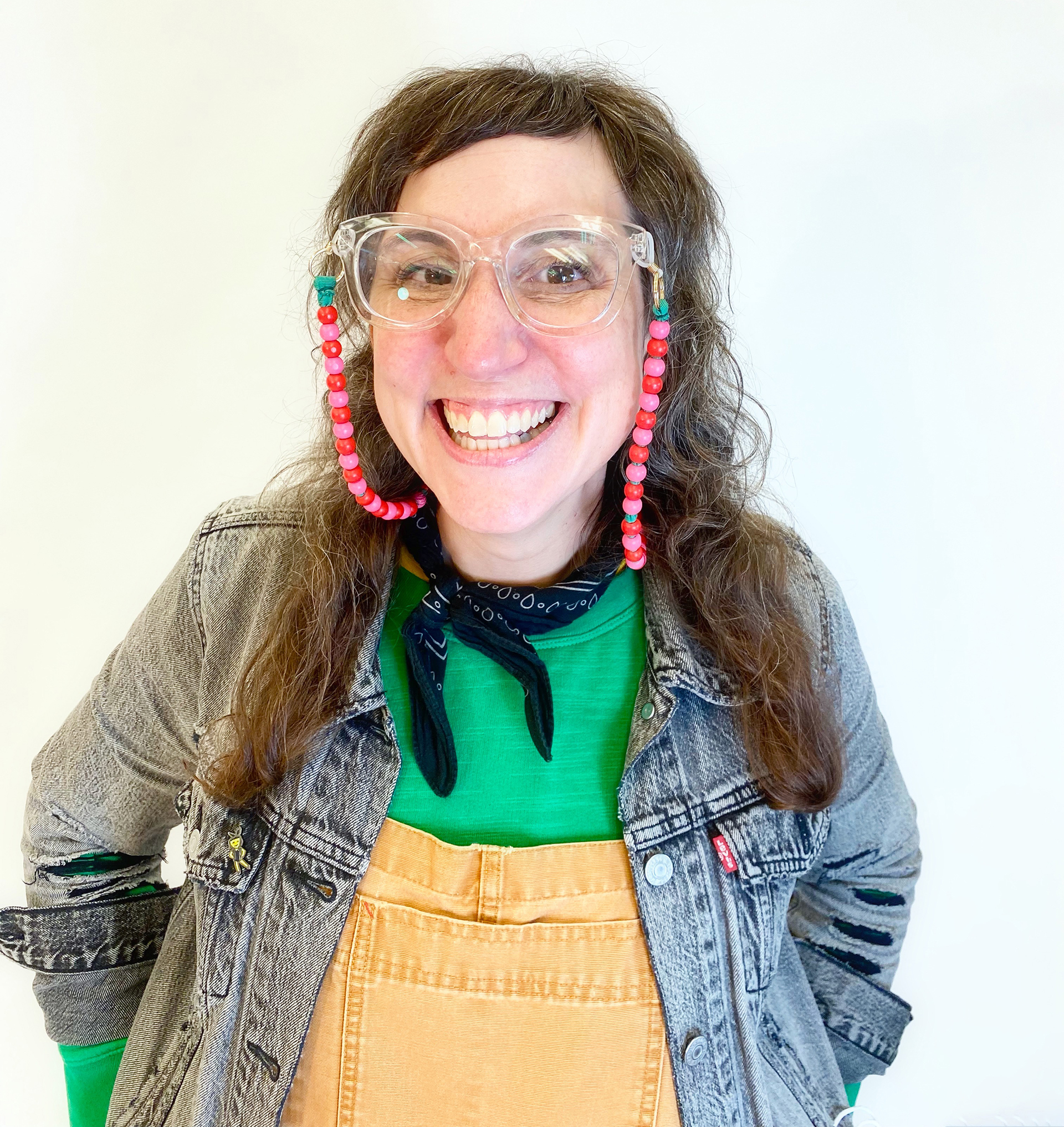 KBBheadshot Photo of artist Kit MacNeil