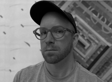 Satinover_Headshot Photo of artist Kit MacNeil