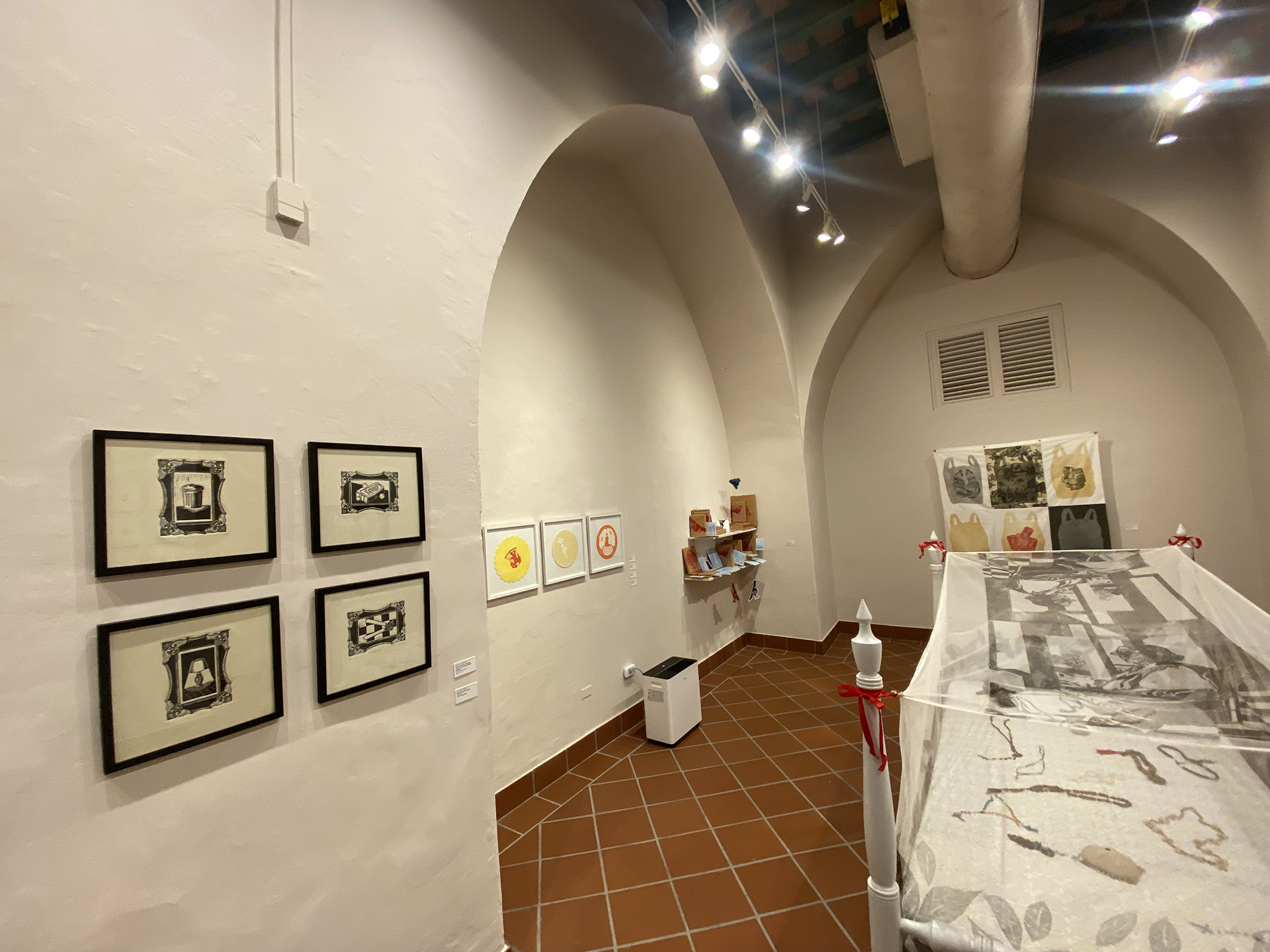 An installation shot of the Bitacoras Gráficas exhibition at the Museo de las Américas