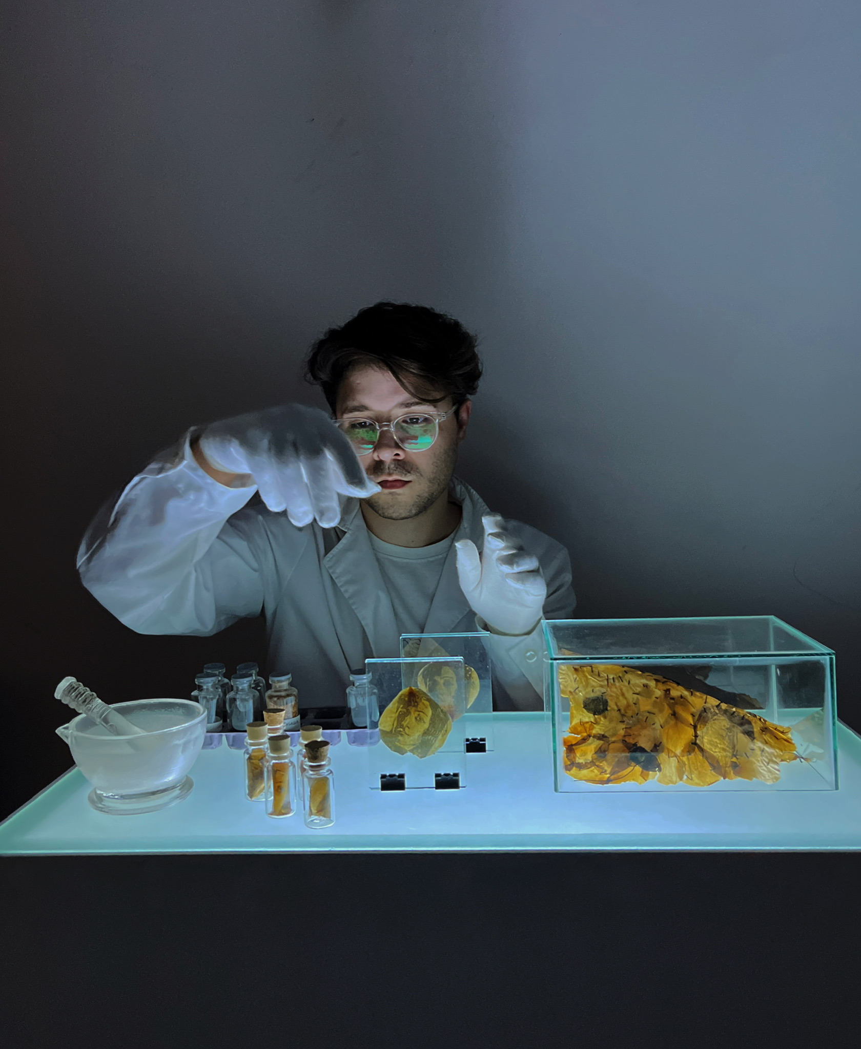 Photo of artist NIcholas Ruth