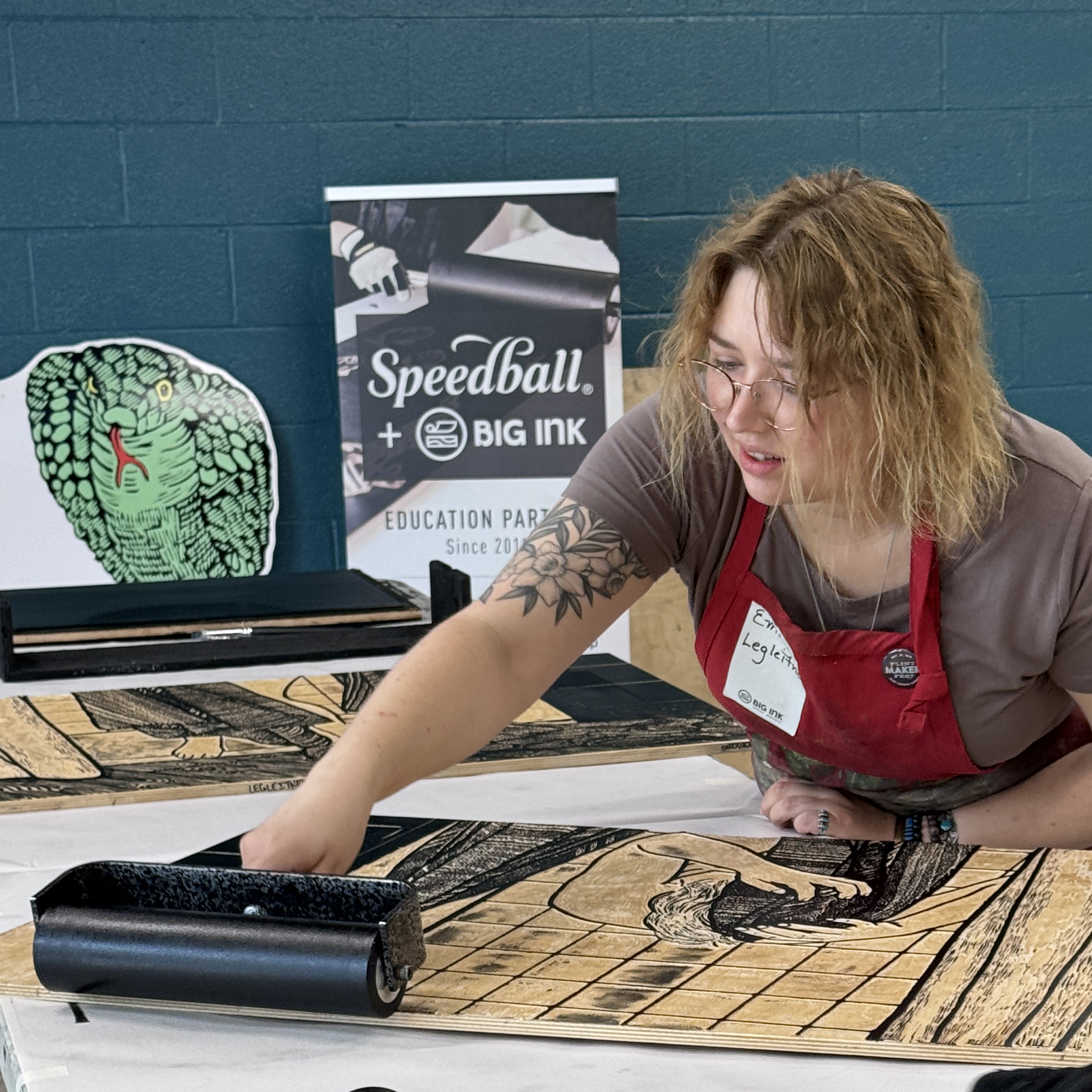 photo of artist Emily Legleitner